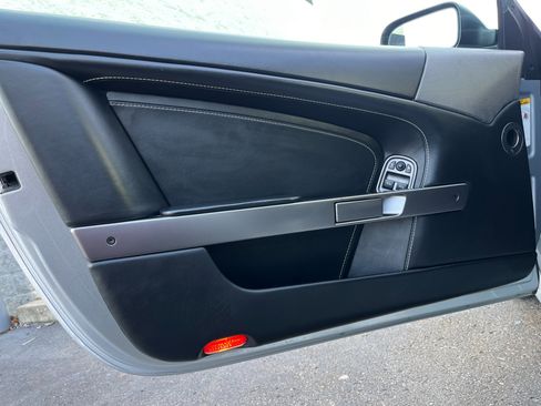 Used 2006 Aston Martin DB9 Volante image 44