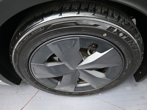 Certified 2024 Toyota Prius Prime SE image 15