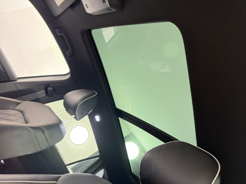 Used 2025 Volkswagen Atlas Cross Sport SEL Premium R-Line image 21