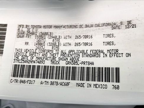 Used 2022 Toyota Tacoma TRD Off-Road image 35