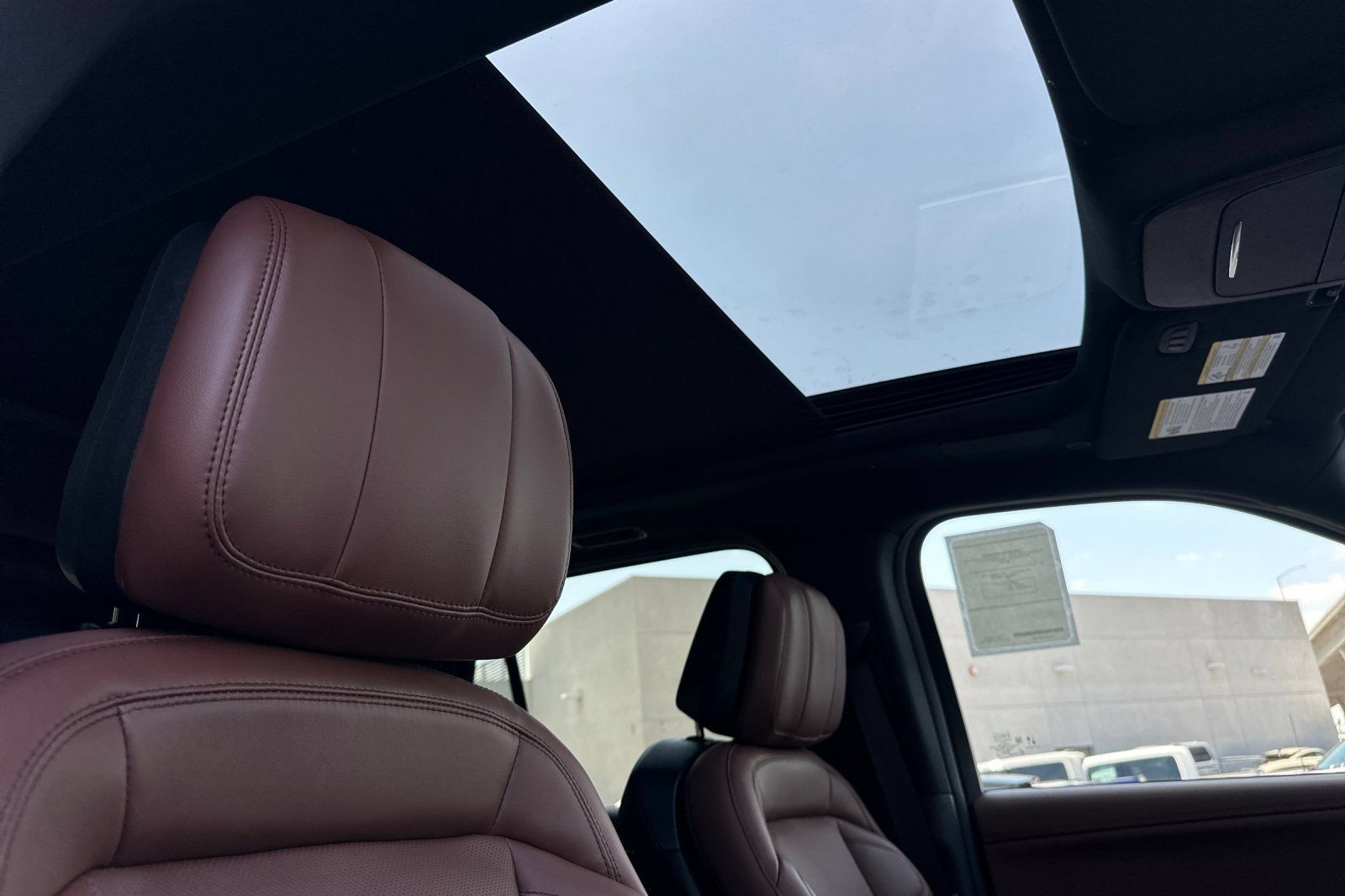 New 2026 Lincoln Navigator L Reserve AWD/4WD image 17