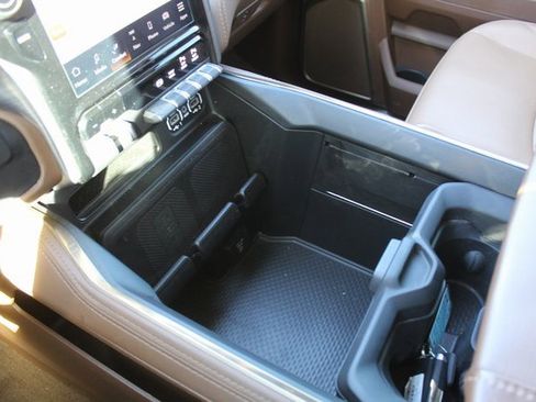 Used 2024 RAM 2500 Limited w/ Towing Technology Group image 45