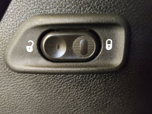 Used 2017 Jeep Wrangler Sport w/ Quick Order Package 24S image 27