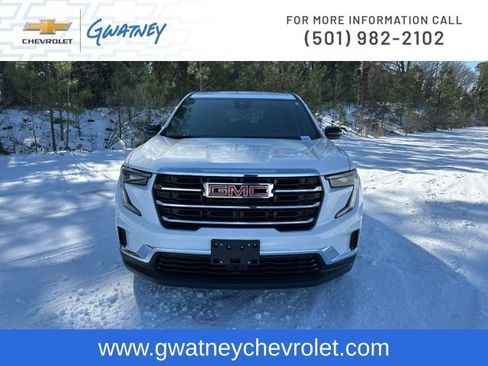 Used 2025 GMC Acadia Elevation image 2