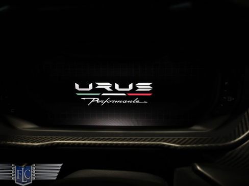 Used 2023 Lamborghini Urus Performante image 42