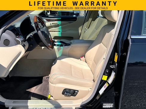Used 2013 Lexus LS 460 w/ Comfort Pkg RWD image 21