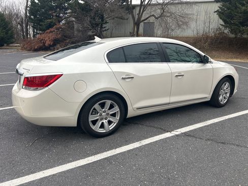 Used 2010 Buick LaCrosse CXL image 3
