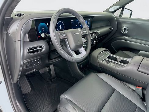 Certified 2026 Hyundai Palisade Calligraphy AWD/4WD image 9
