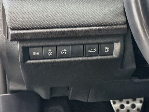 Used 2025 Toyota Camry SE FWD image 17