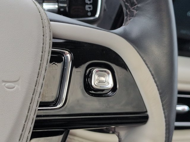 Used 2025 Lincoln Aviator Reserve w/ Equipment Group 201A AWD/4WD image 27