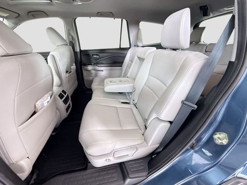 Used 2020 Honda Pilot Touring image 22