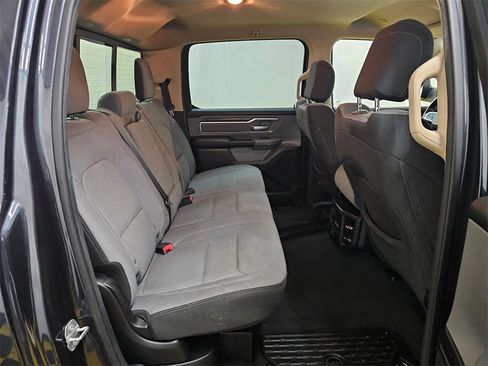 Used 2019 RAM 1500 Big Horn image 12