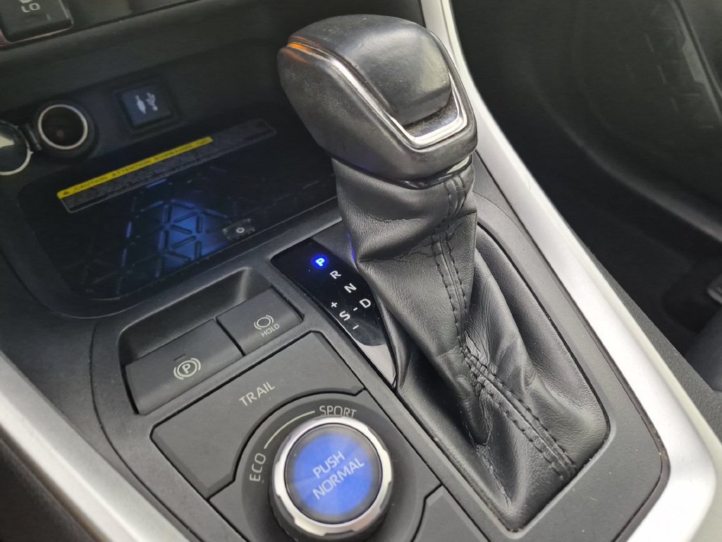Used 2019 Toyota RAV4 XSE AWD/4WD image 17