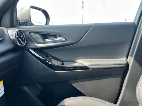 New 2026 Chevrolet Equinox LT w/ Convenience Package II FWD image 34