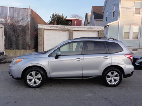 Used 2014 Subaru Forester 2.5i Premium w/ All-Weather Package image 6