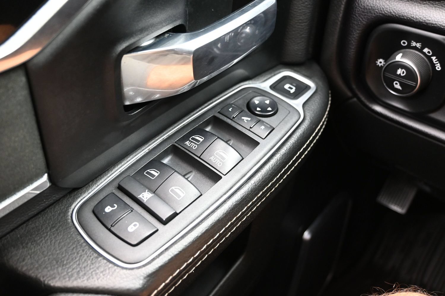 Used 2021 RAM 2500 Laramie AWD/4WD image 25