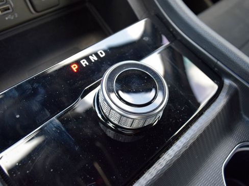 Used 2023 Jeep Grand Cherokee L Laredo image 14