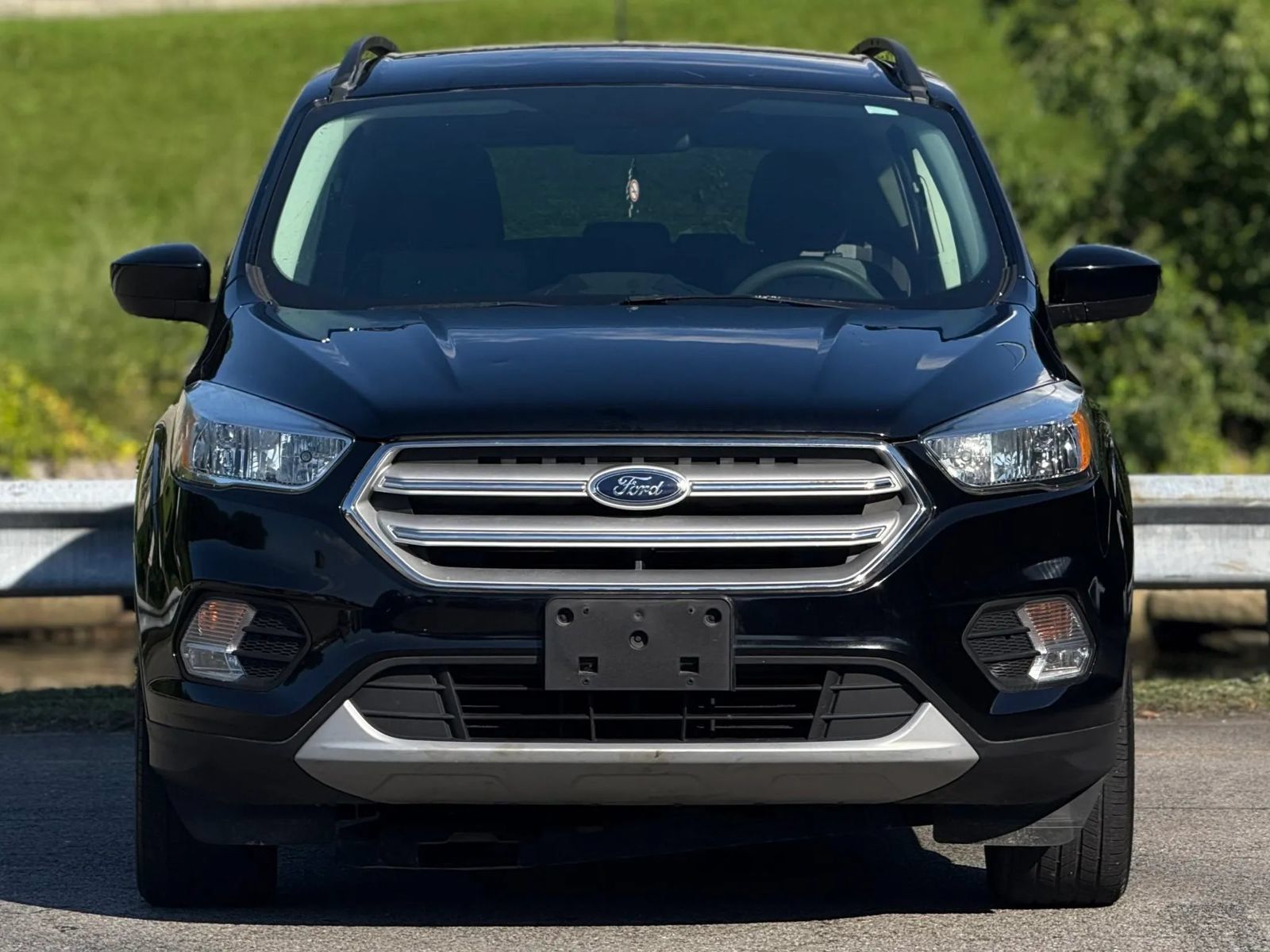 Used 2018 Ford Escape SE w/ SE Sync 3 Package AWD/4WD image 3