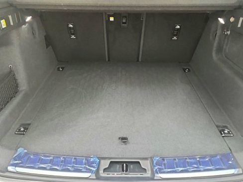 Used 2025 Jaguar F-PACE R-Dynamic S image 15