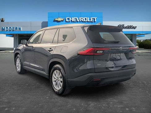 Used 2024 Toyota Grand Highlander XLE image 7