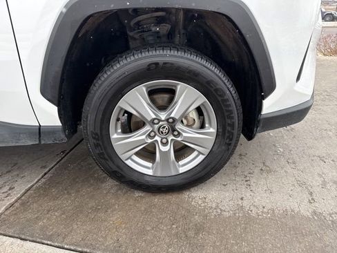 Used 2025 Toyota RAV4 XLE image 12