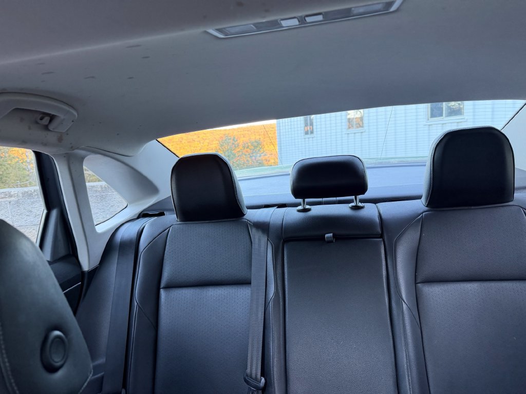 Used 2020 Volkswagen Jetta SE w/ SE Cold Weather Package FWD image 20