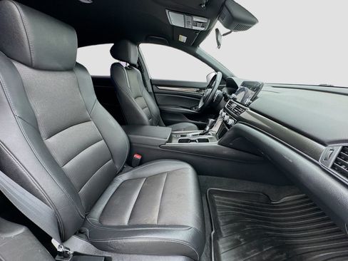 Used 2019 Honda Accord Sport image 18