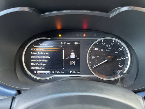 Used 2025 Nissan Versa SV FWD image 38