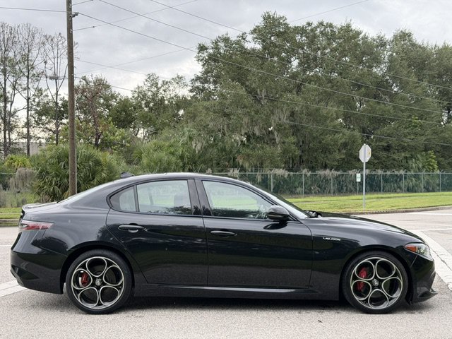 Used 2024 Alfa Romeo Giulia Veloce RWD image 6