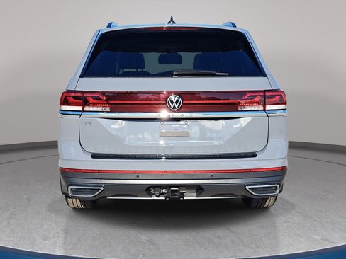 New 2026 Volkswagen Atlas SE FWD image 6