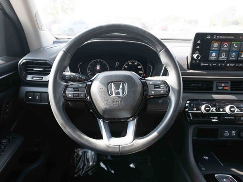 Used 2024 Honda Pilot Touring image 21