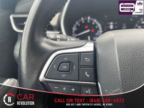 Used 2021 Toyota Highlander XLE FWD image 23