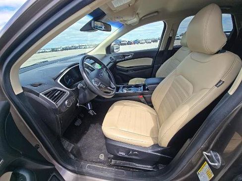Used 2019 Ford Edge SEL w/ Equipment Group 201A AWD/4WD image 3
