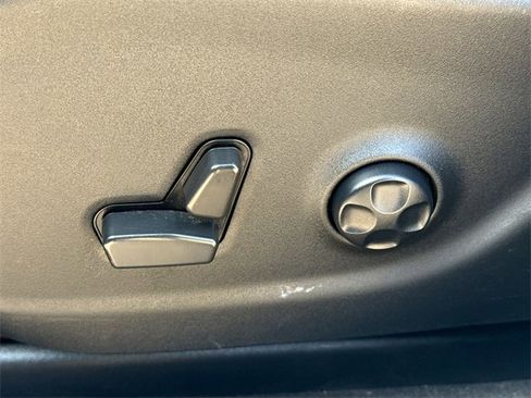 Used 2021 Jeep Cherokee Latitude Plus image 20