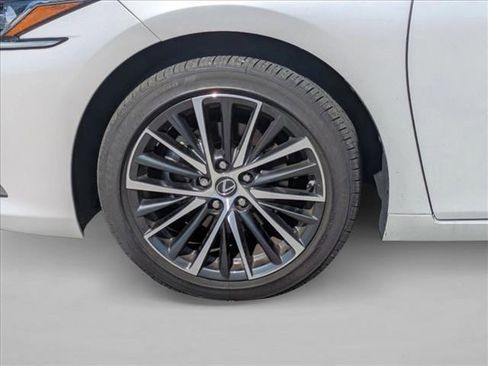 Used 2025 Lexus ES 350 ES 350 w/ Premium Package image 9