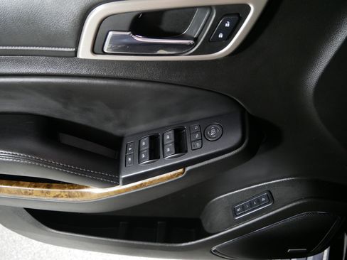 Used 2016 GMC Yukon XL Denali w/ Open Road Package image 19