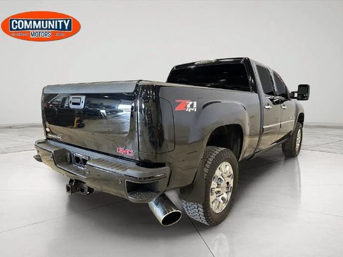 Used 2012 GMC Sierra 2500 Denali w/ Suspension Package, Off-Road AWD/4WD image 11