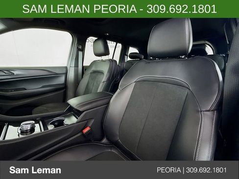 New 2025 Jeep Grand Cherokee Altitude image 20