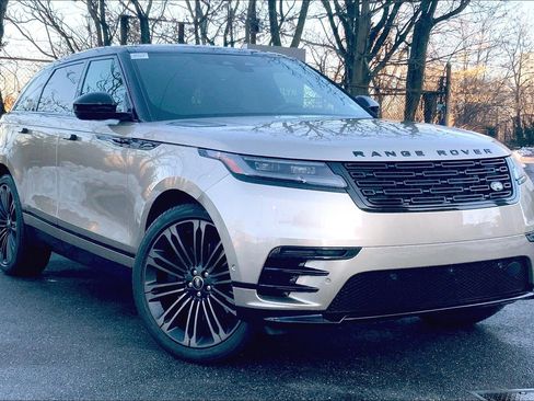 New 2026 Land Rover Range Rover Velar Dynamic SE image 2