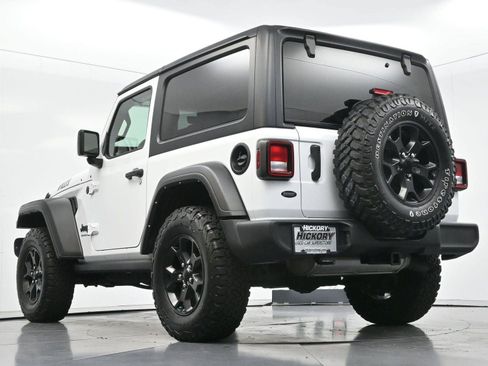 Used 2022 Jeep Wrangler Sport AWD/4WD image 45
