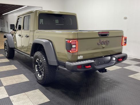 Used 2026 Jeep Gladiator Rubicon w/ Steel Power Dome Hood Package AWD/4WD image 15