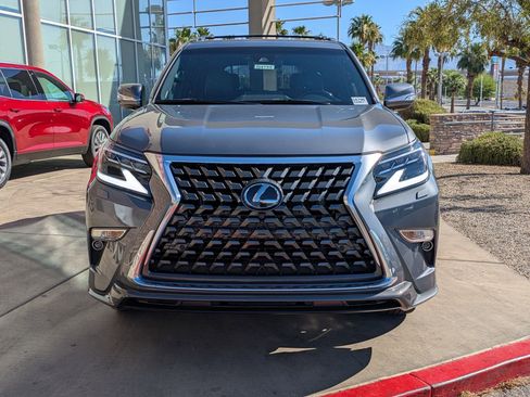 Used 2023 Lexus GX 460 Luxury w/ Sport Design Package AWD/4WD image 9