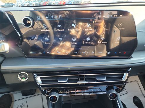 New 2026 Chevrolet Traverse LT w/ Sun and Wheel Package image 15