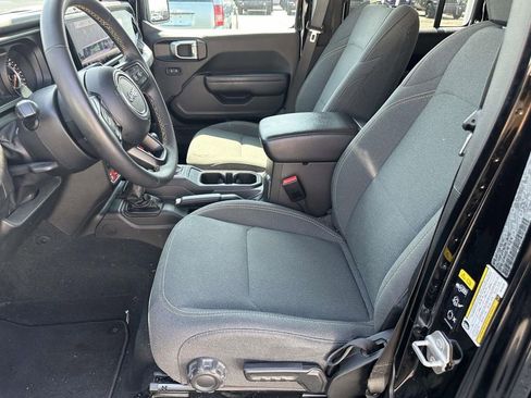Used 2024 Jeep Wrangler Willys image 19