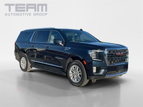 Used 2023 GMC Yukon XL SLT w/ SLT Premium Package image 1