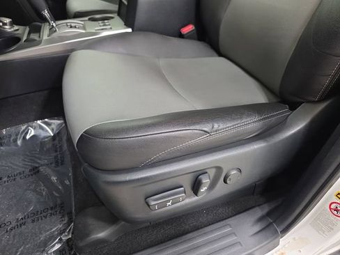 Used 2018 Toyota 4Runner SR5 Premium AWD/4WD image 29