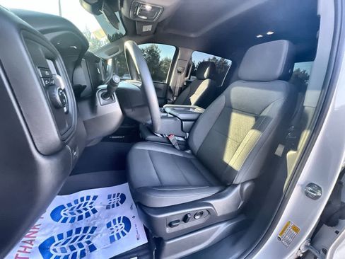 Used 2025 Chevrolet Silverado 1500 Custom image 18