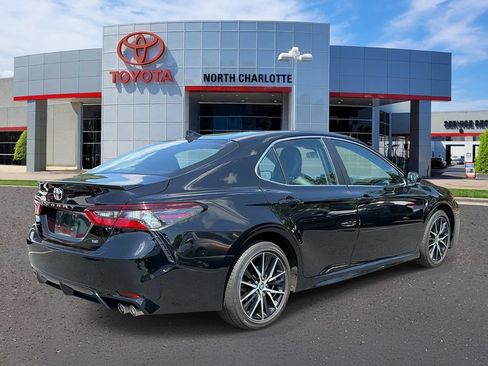 Used 2023 Toyota Camry SE FWD image 8