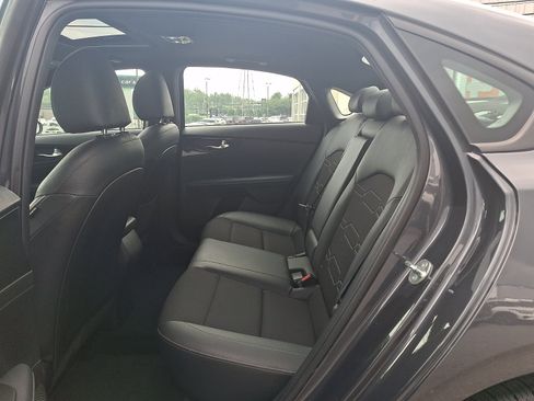 Used 2024 Kia Forte GT-Line w/ GT-Line Premium Package FWD image 10