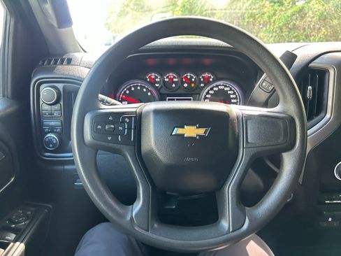 Used 2023 Chevrolet Silverado 1500 Custom AWD/4WD image 10